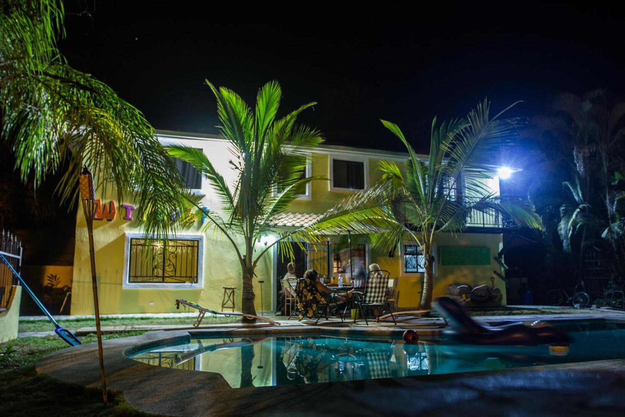 Wipeout Hostel Jaco Exterior photo